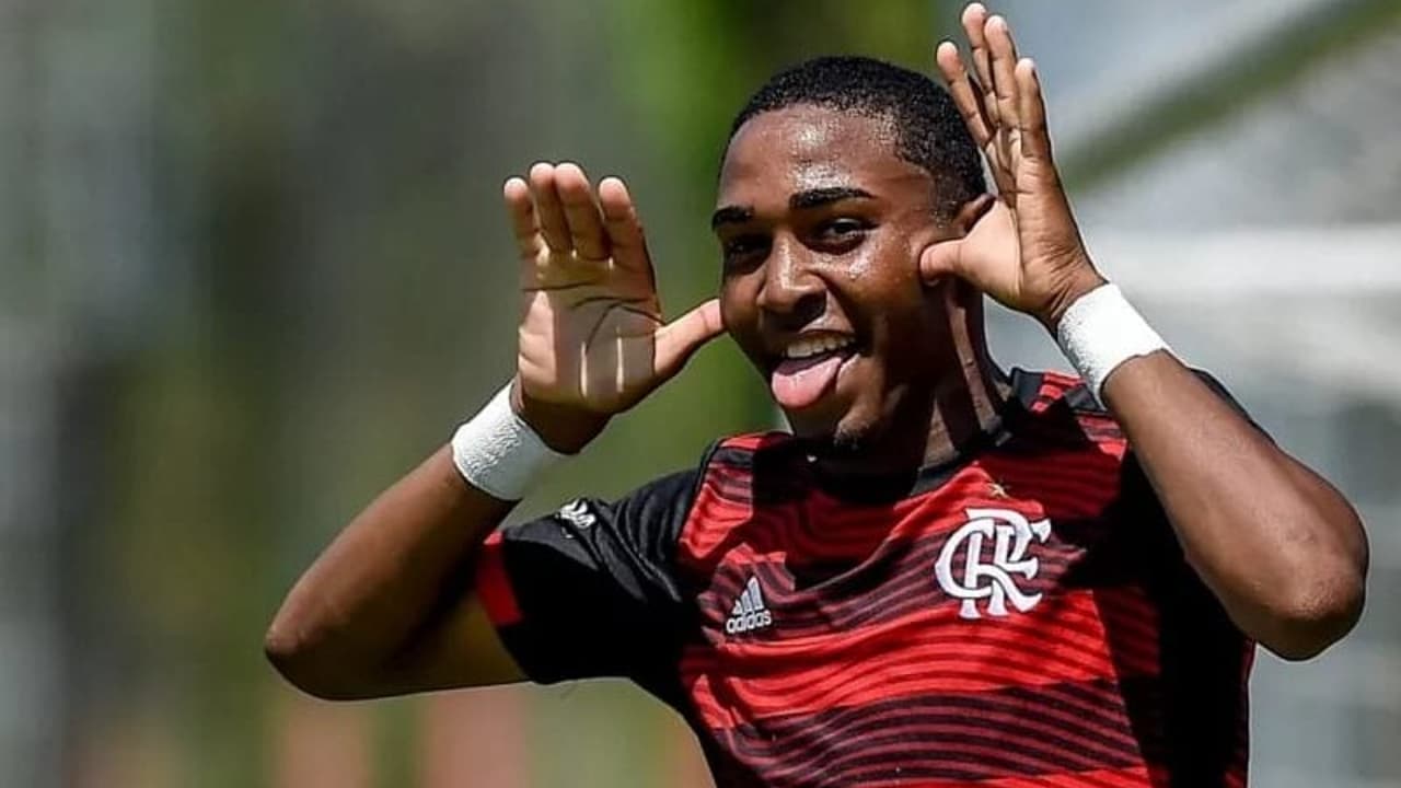 Situação dos emprestados do Flamengo: Lorran, Viña, Allan e outros