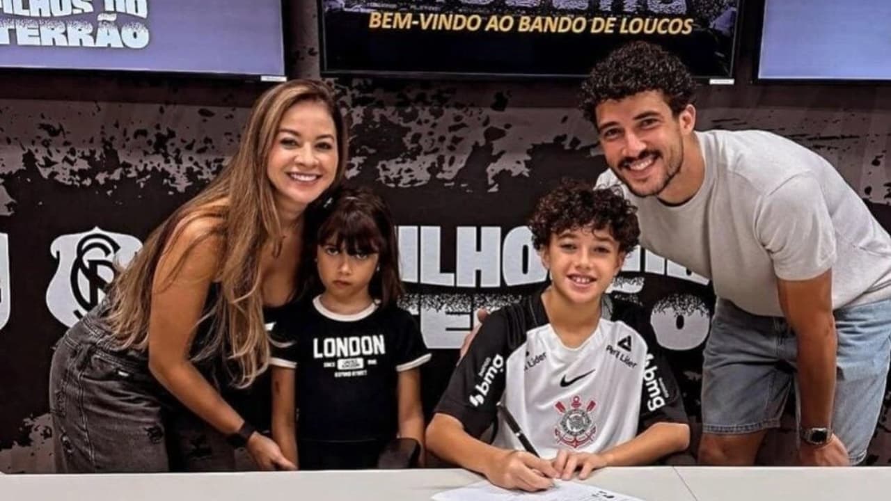 Bernardo Henrique, filho de Gustavo Henrique, marca hat-trick e brilha pelo Corinthians Sub-11 — Futebol