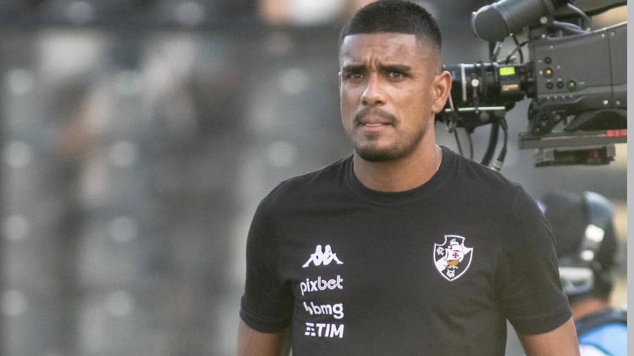 Léo Matos encerra passagem de seis anos no Vasco e assume diretoria esportiva no PAOK — Futebol