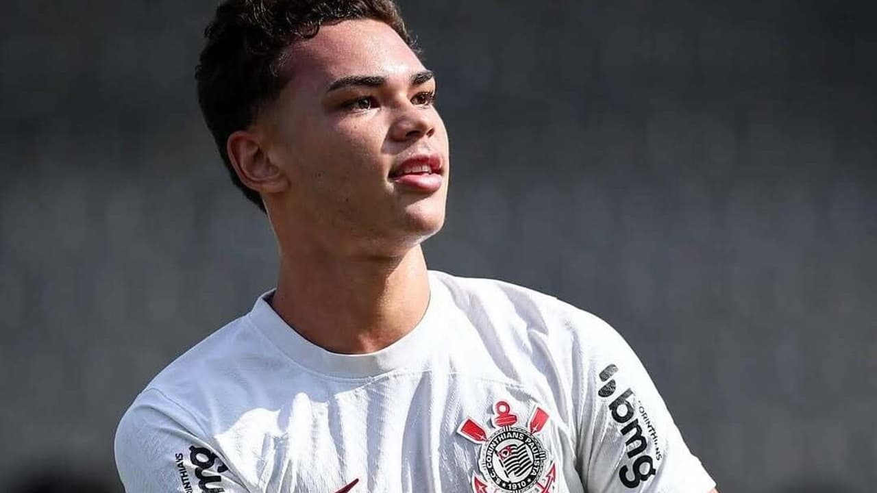 Irmão de Moscardo encanta na base do Corinthians e vira máquina de gols