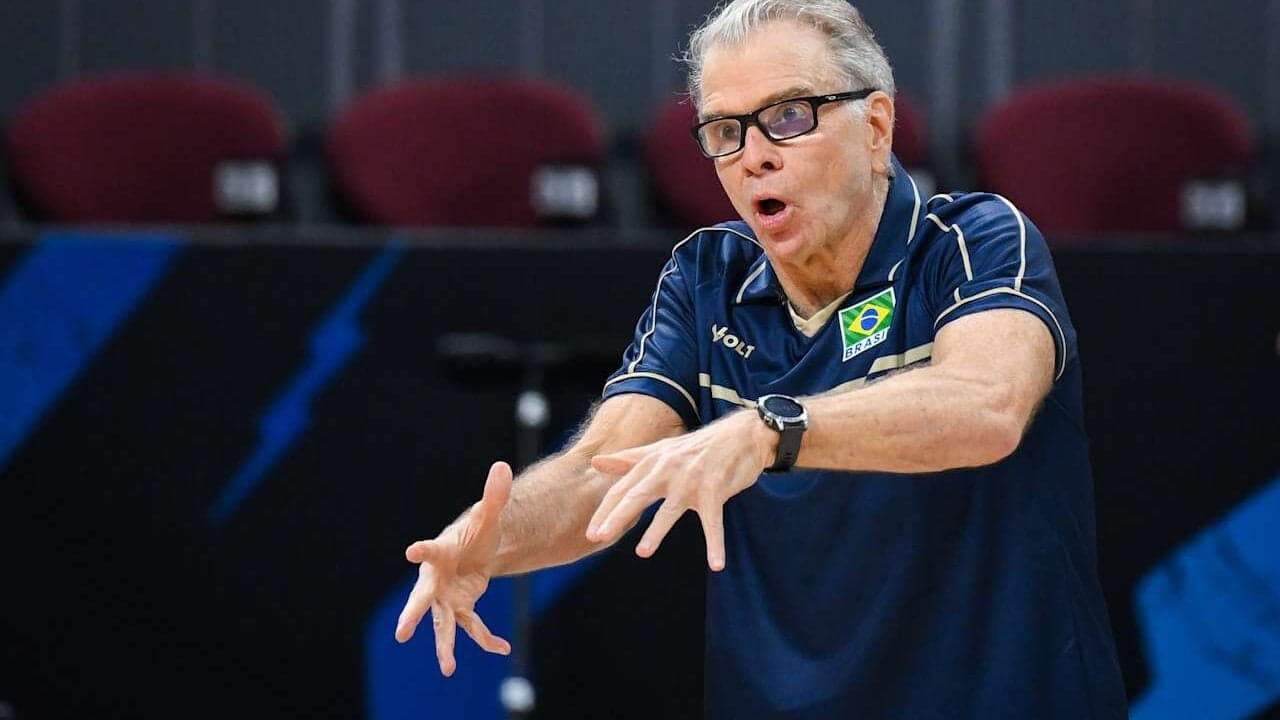 Bernardinho alerta sobre a falta de experiência dos jogadores na VNL