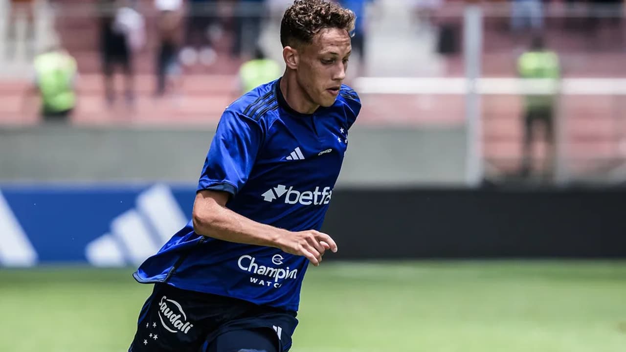 Ian Luccas se destaca na Série B e atrai interesse de clubes da Série A; futuro incerto no mercado