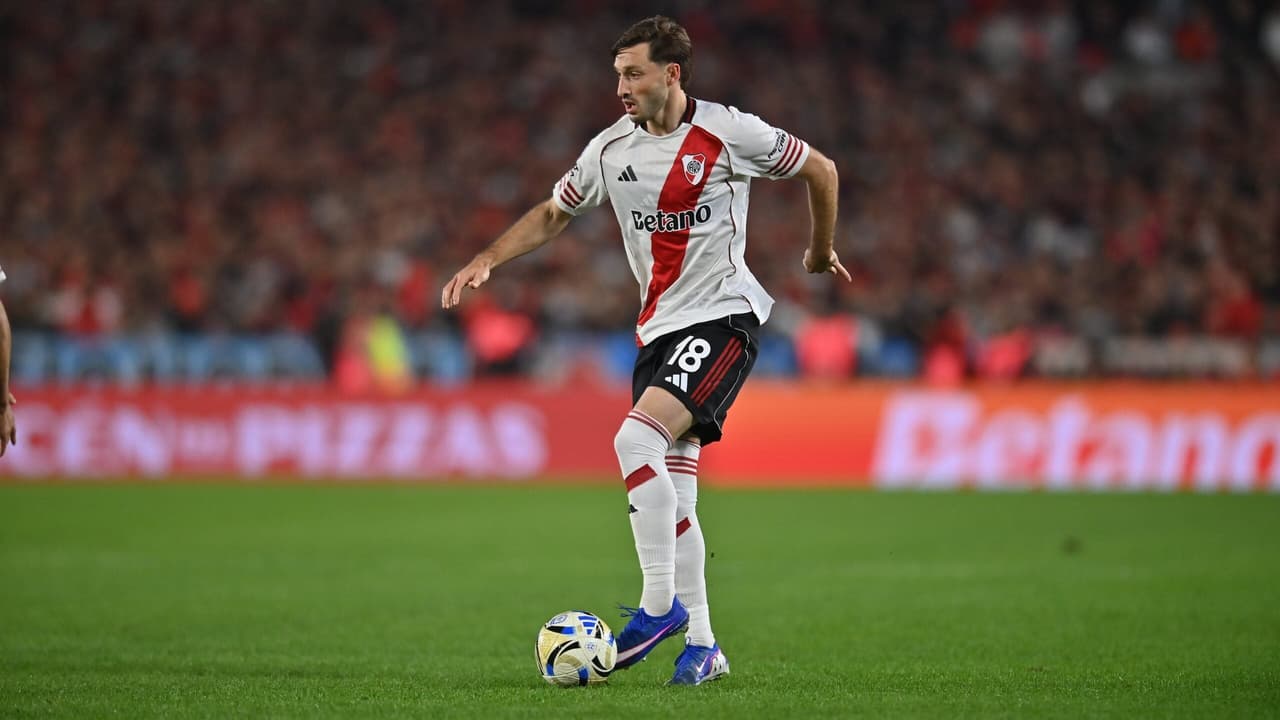 Viña: Possível Retorno ao Flamengo e os Desdobramentos do Cenário no River Plate