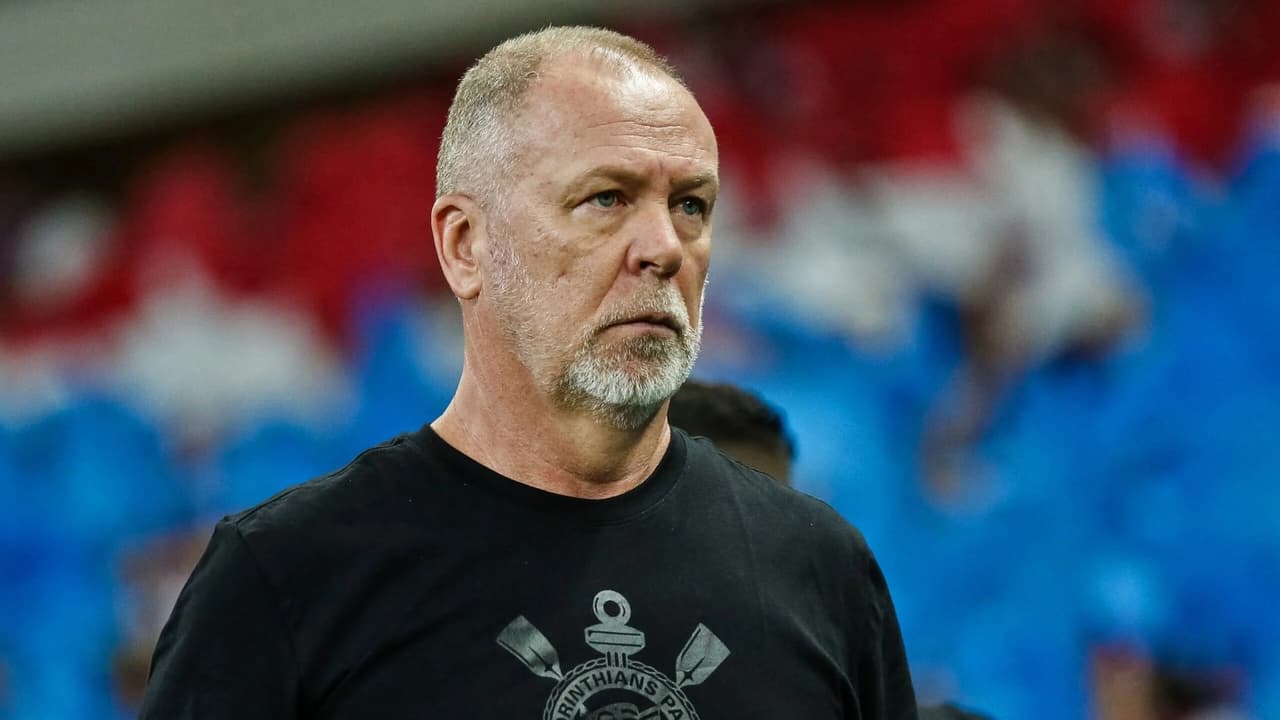 Mano Menezes e Corinthians: uma relação marcada por extremos, impasses e desafios no futebol brasileiro