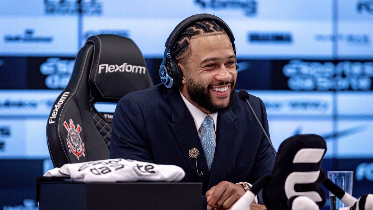 MUITOS TALENTOS! Reforço do Corinthians, Memphis se destaca com rap, moda e projetos sociais.