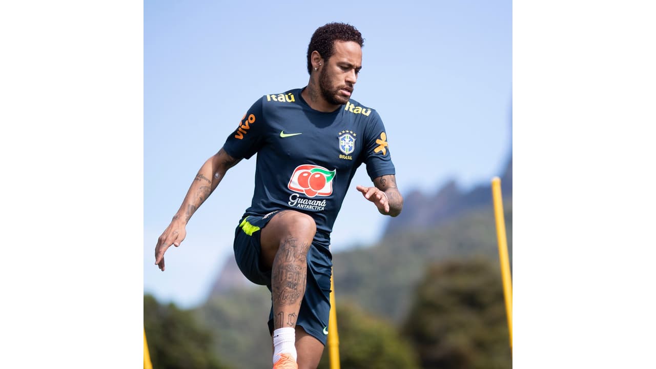 Após acusações de estupro, Neymar se defende e publica suposta conversa -  Lance!