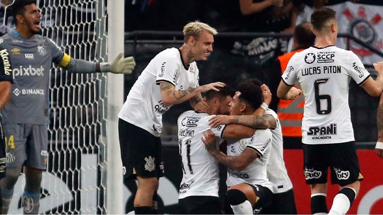 Corinthians não toma conhecimento do Santos e encaminha classificação na  Copa do Brasil - Lance!