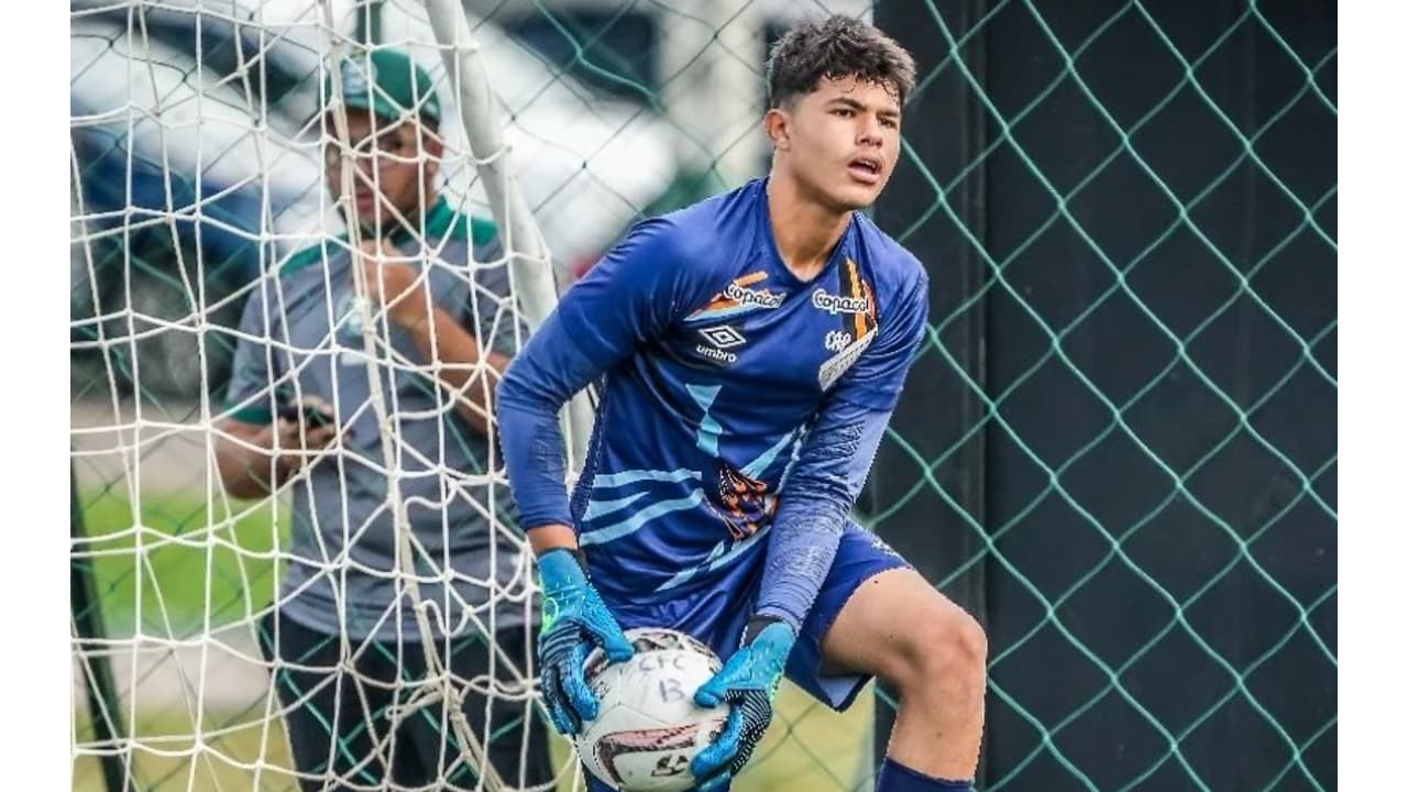 Filho de Eliza Samudio fala sobre relação com goleiro Bruno - Lance!