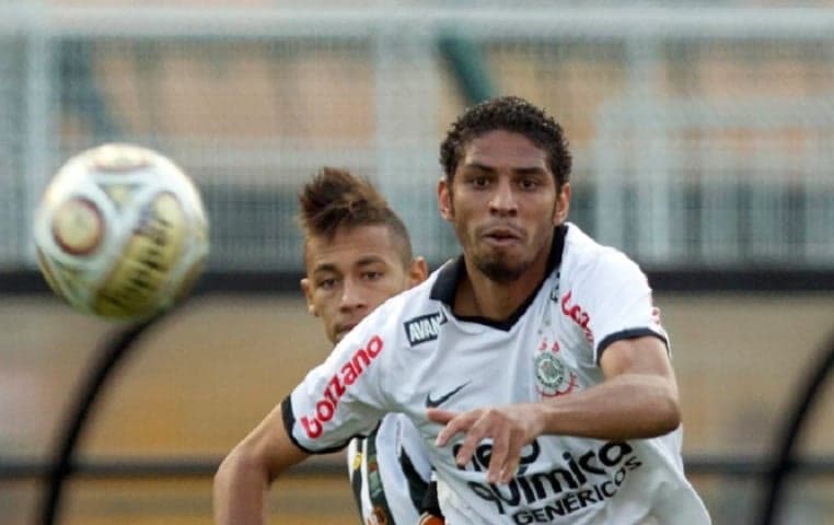 Ex-Corinthians e Flamengo critica ‘perda de identidade’ no futebol brasileiro Ex-Corinthians e Flamengo critica ‘perda de identidade’ no futebol brasileiro
