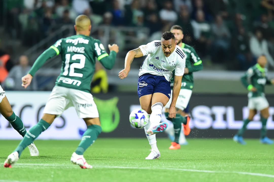 Histórico do Confronto entre Palmeiras e Cruzeiro no Futebol Brasileiro