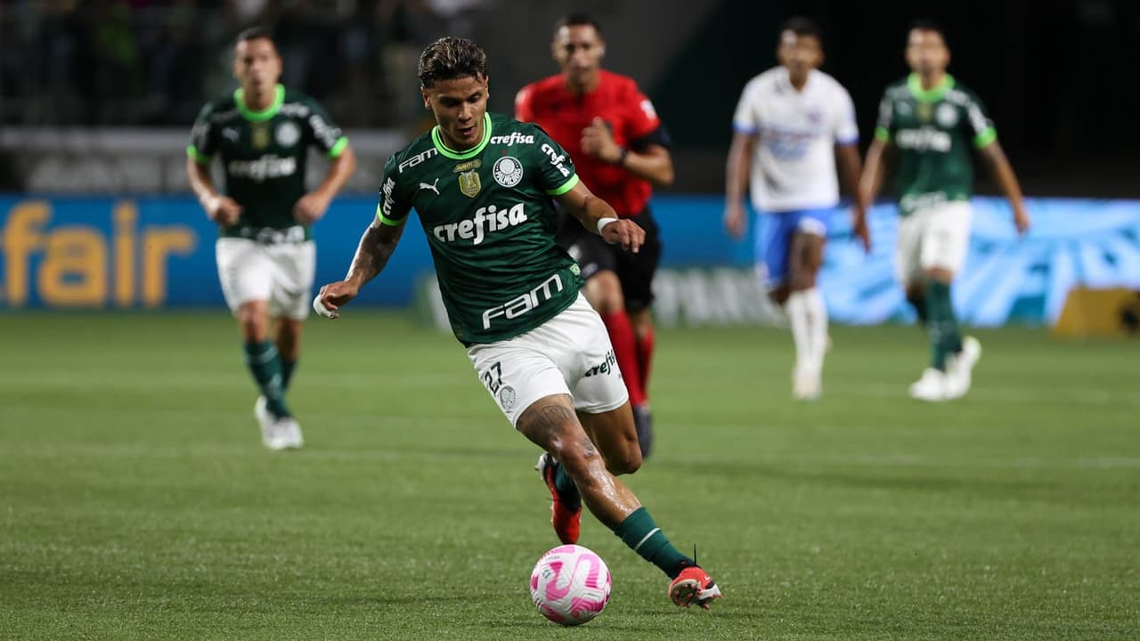 VALORIZADO! Após Copa América de destaque, Richard Ríos retorna ao Palmeiras e vira alvo de especulações
