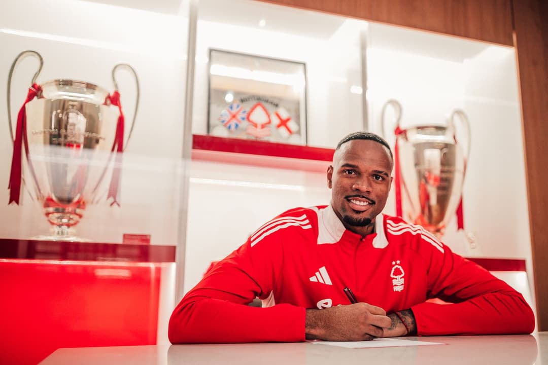 Nottingham Forest anuncia contratação de goleiro Carlos Miguel, ex-Corinthians.