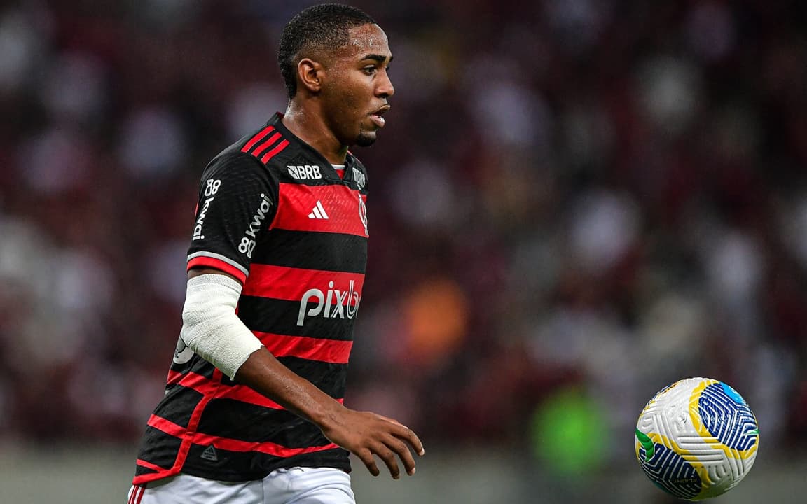Flamengo negocia renovação de Lorran no elenco principal do clube.