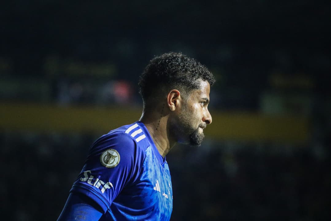 Cruzeiro terá reforço de titular para enfrentar Corinthians no próximo jogo.