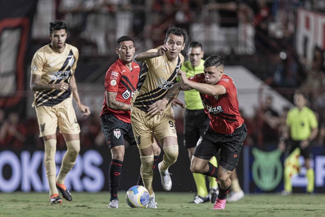 Atlético-GO x Athletico-PR