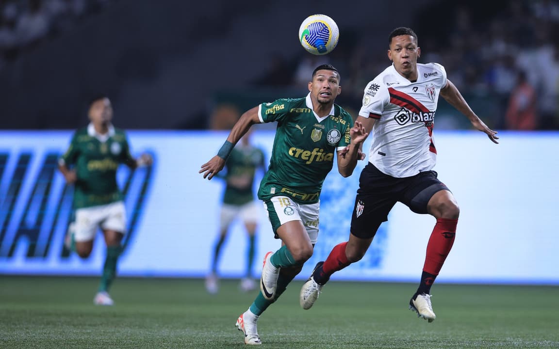 Jornalista questiona possível pênalti não marcado contra o Palmeiras: surpresa na arbitragem.