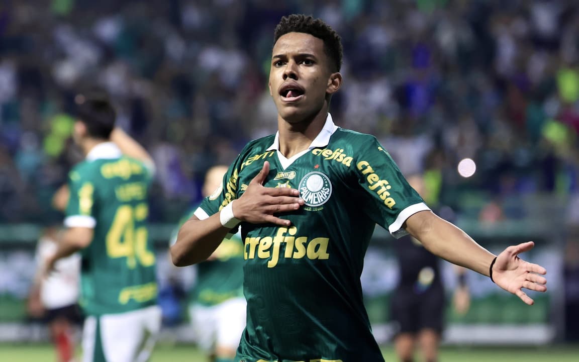 Torcedores do Palmeiras elogiam Estêvão como o 