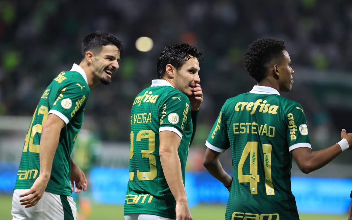 Palmeiras vence Atlético-GO e pressiona liderança do Brasileirão com brilho de Dudu
