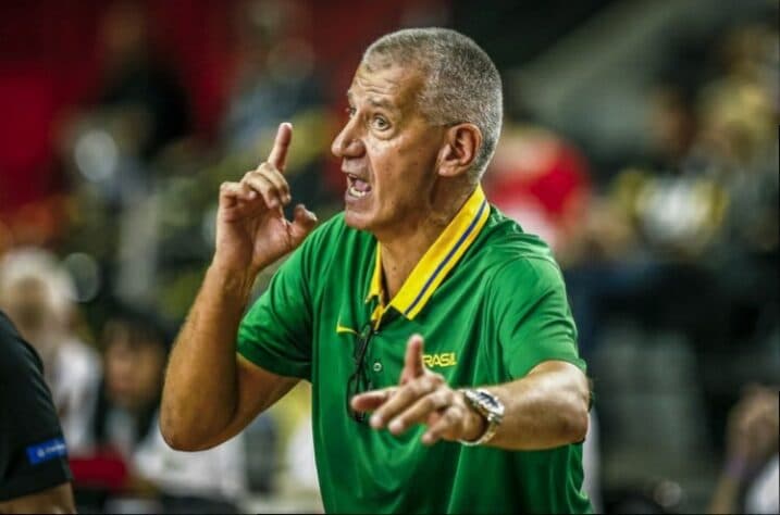 Técnico da Seleção Masculina de basquete (Foto: Divulgação / FIBA)