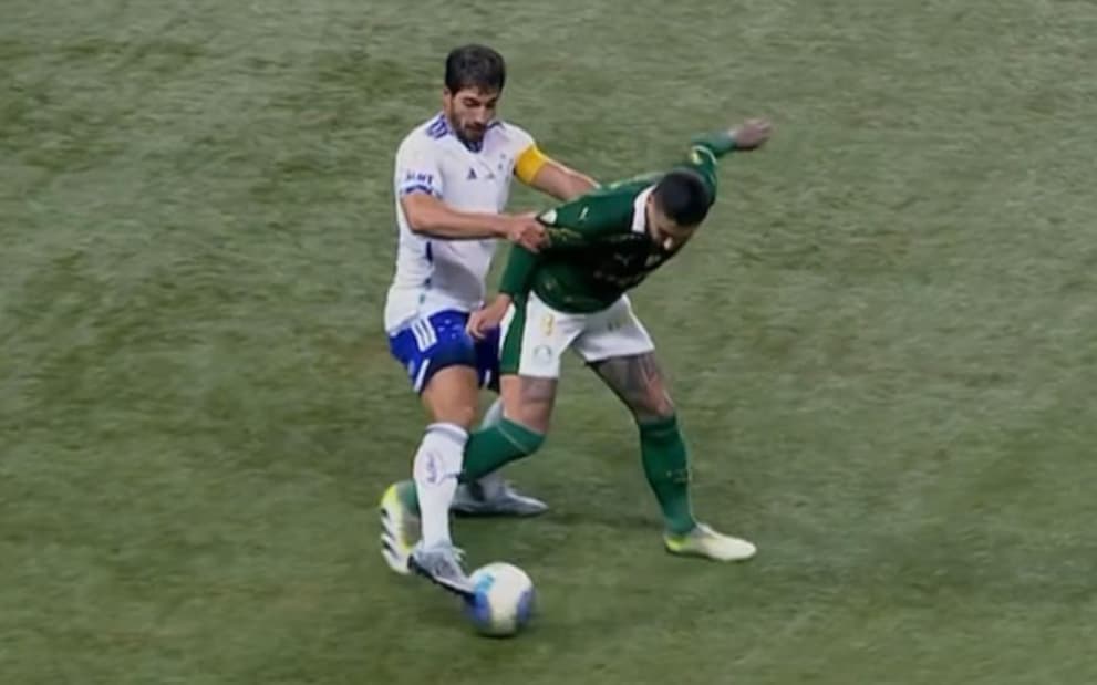 Jornalistas criticam polêmico gol anulado em jogo entre Palmeiras e Cruzeiro