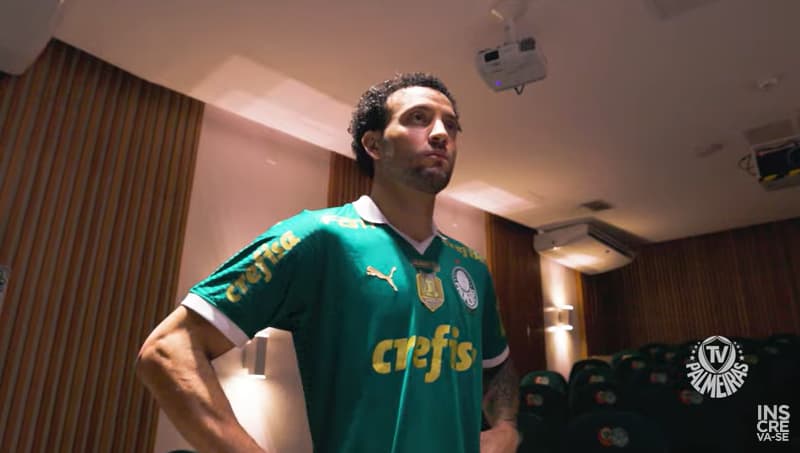 Felipe Anderson recebe mensagem de Endrick, destaque do Palmeiras no recado.