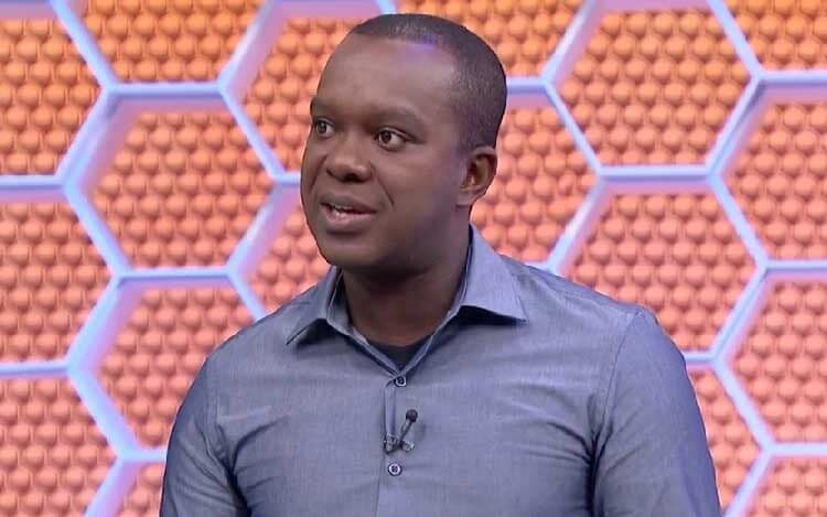 Polêmica resolvida: PC Oliveira decide sobre pênalti em Corinthians x Grêmio.