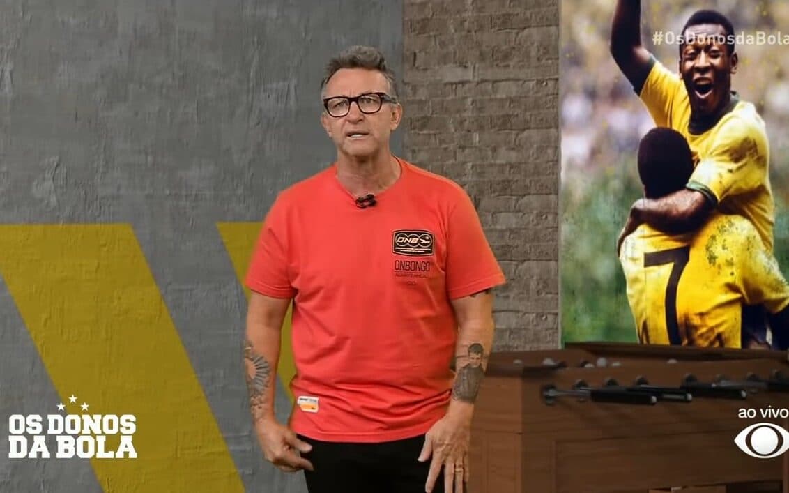 Neto questiona decisão de Ramón Díaz e critica titular do Corinthians.