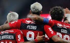 VAI SAIR? Clube russo mostra interesse por titular do Mengão e deve enviar proposta