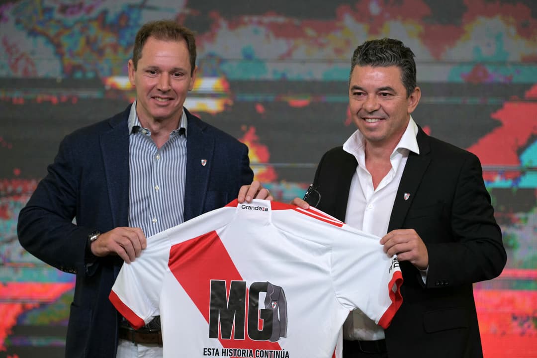 Marcelo
Gallardo é apresentado pelo River Plate (Foto: Juan Mabromata/ AFP)