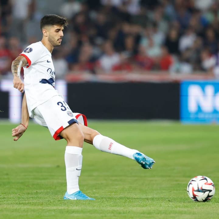 Lucas Beraldo no PSG