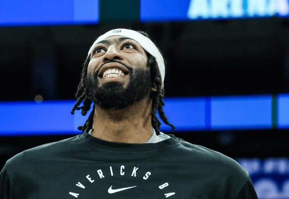 Anthony Davis é ausência confirmada em jogo entre Dallas Mavericks e Los Angeles Lakers (Foto: Reprodução/Dallas Mavericks)