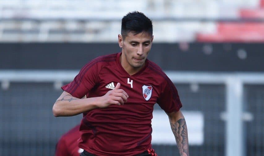 Lateral argentino Fabrizio Angileri está próximo de acerto com o Corinthians