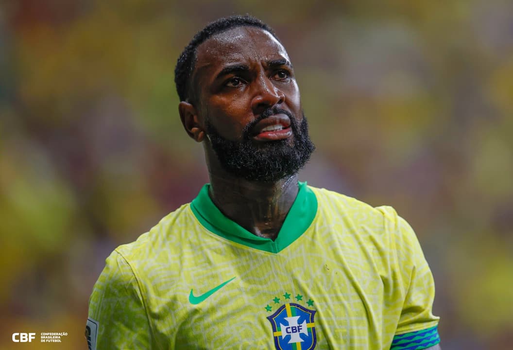 Gerson, do Flamengo, durante a partida contra a Colômbia (Foto: Rafael Ribeiro/CBF)