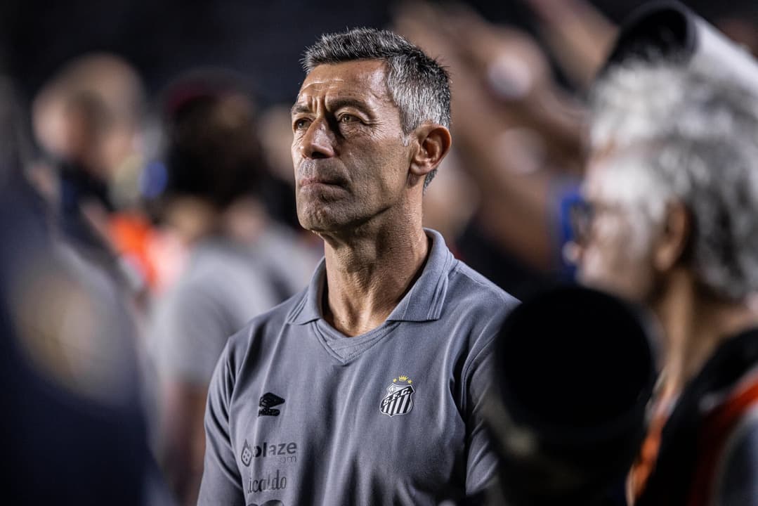 Perdro Caixinha comandou o Peixe na derrota por 2 a 1 para o Vasco na estreia do Brasileirão. (Foto: Raul Baretta/ Santos FC)