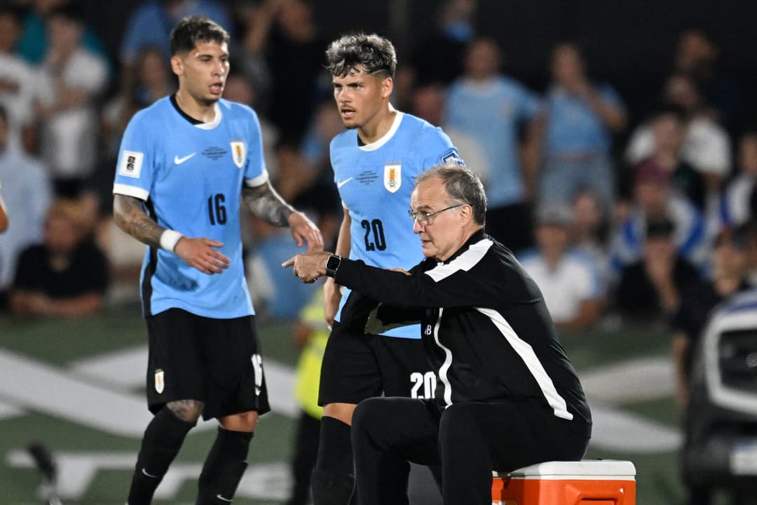 Jogos de hoje: Bolívia e Uruguai se enfrentam pelas Eliminatórias Sul-Americanas para a Copa do Mundo (Foto: Eitan ABRAMOVICH / AFP)