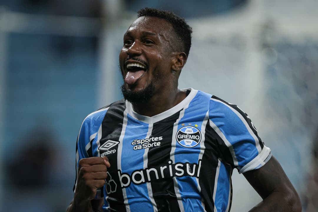 Edenílson comemora gol pelo Grêmio. (Foto: Maxi Franzoi)