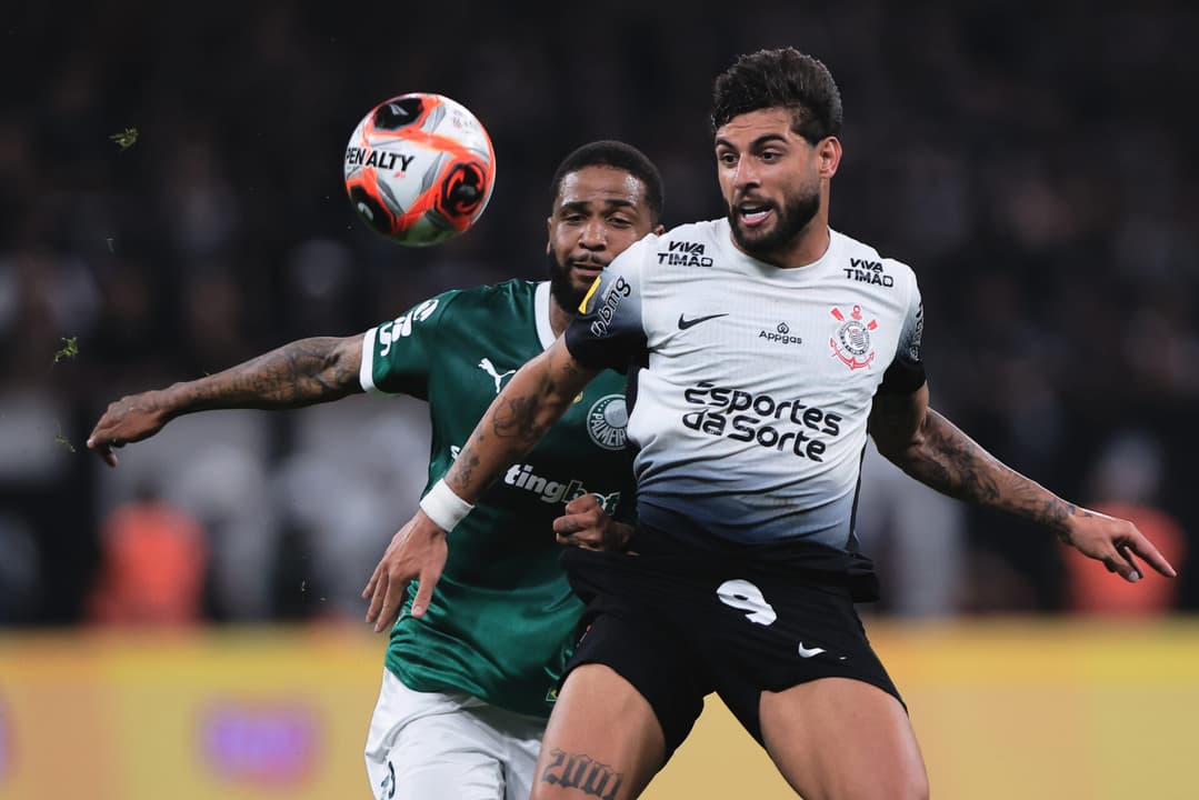 Torcida do Corinthians perdoa Yuri Alberto e rasga elogios ao atacante