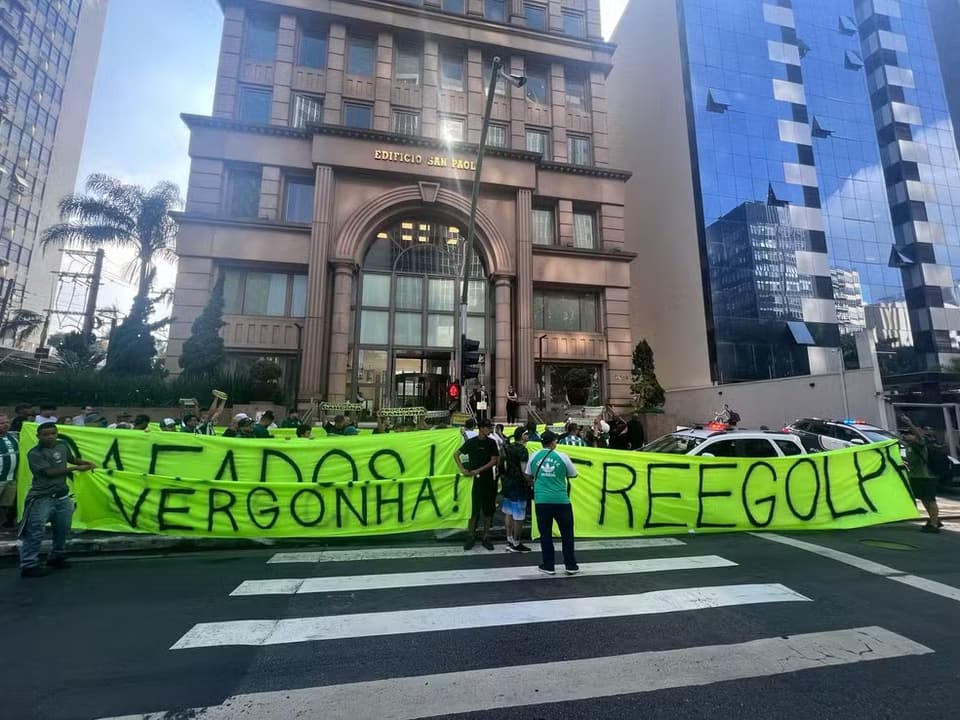 Coritiba SAF torcida protesto