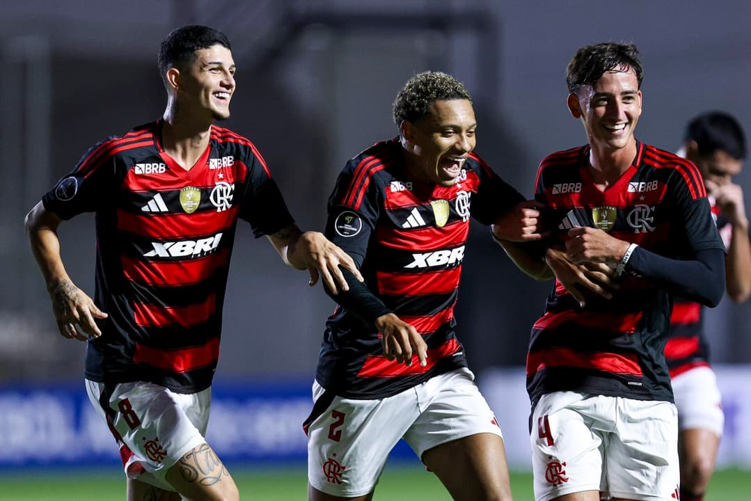 Daniel Sales comemora gol marcado pelo Flamengo sobre o Danubio, pela Libertadores Sub-20