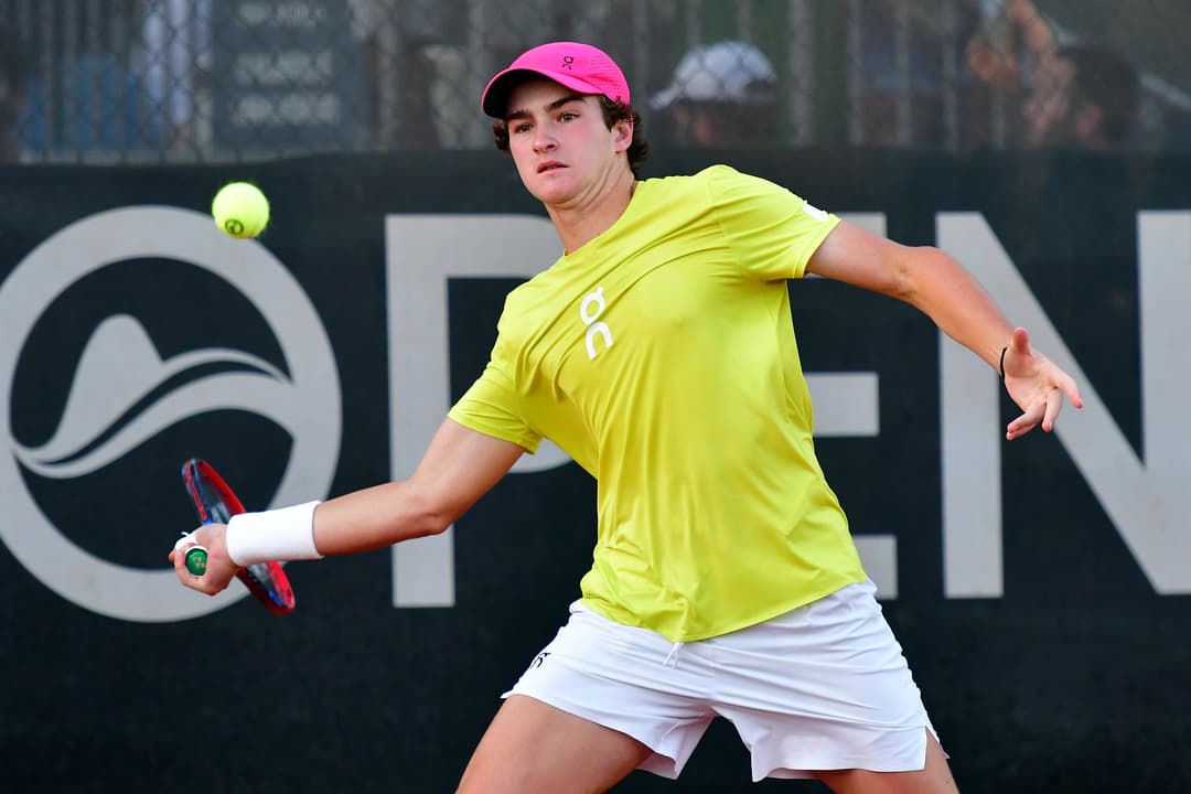 João Fonseca em treino no Rio Open