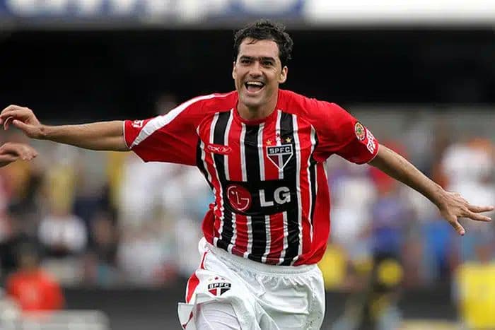 Danilo com a camisa do São Paulo