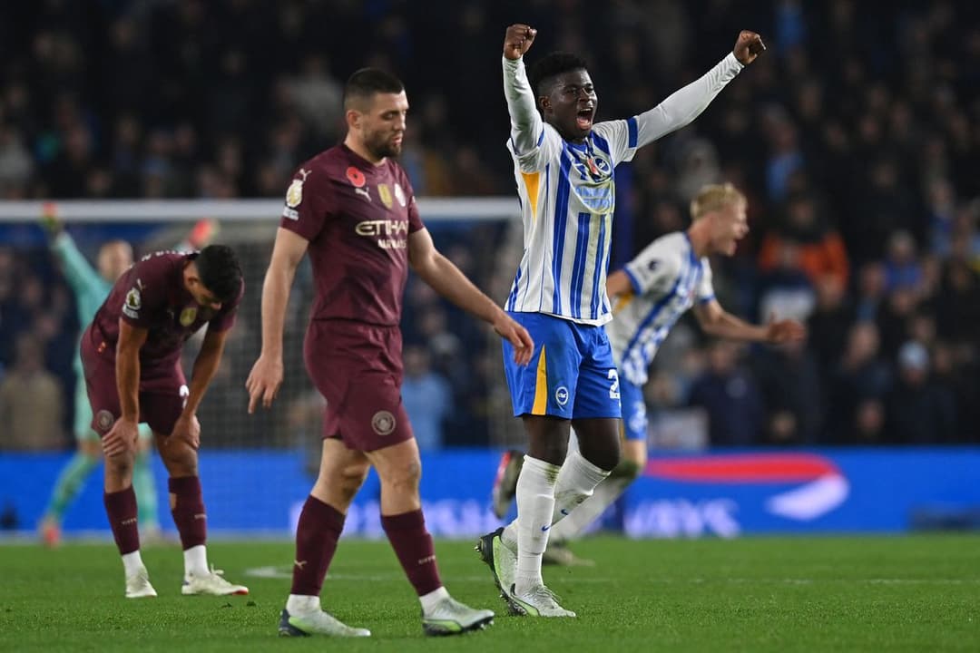 Manchester City e Brighton se enfrentam neste sábado pela Premier League, veja onde assistir (Foto: GLYN KIRK/AFP)