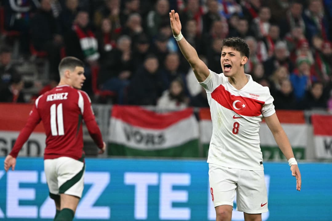 FBL-EUR-NATIONS-HUN-TUR