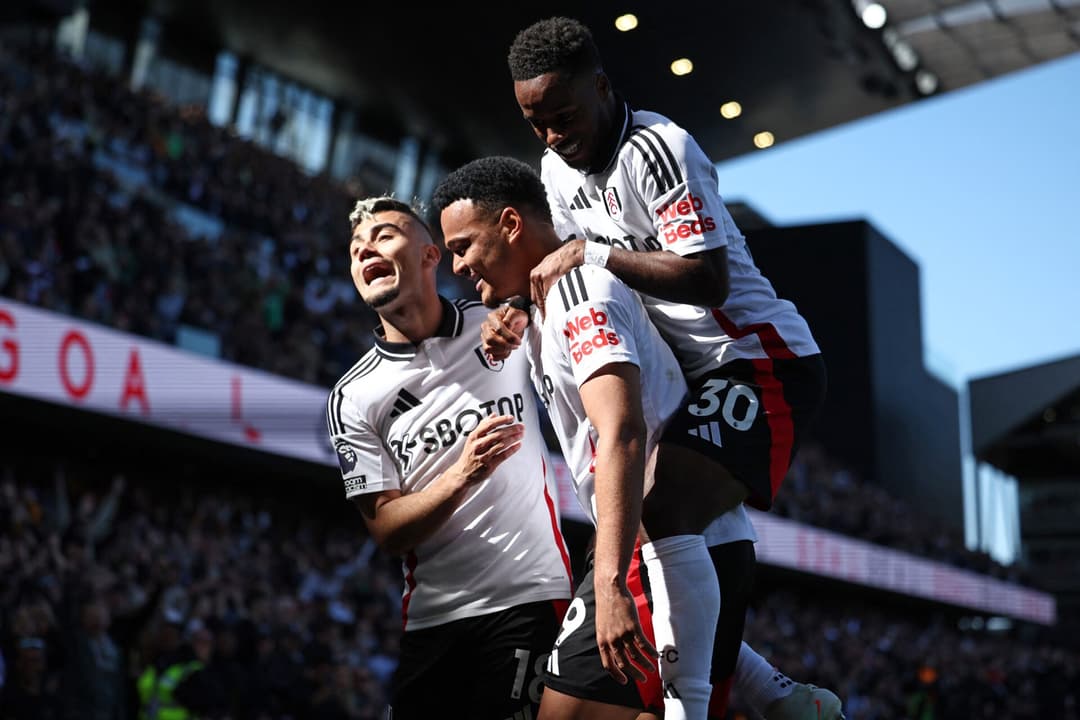Brentford e Fulham se enfrentam em duelo pela Premier League, veja onde asssistir (Foto: Henry Nicholls / AFP)