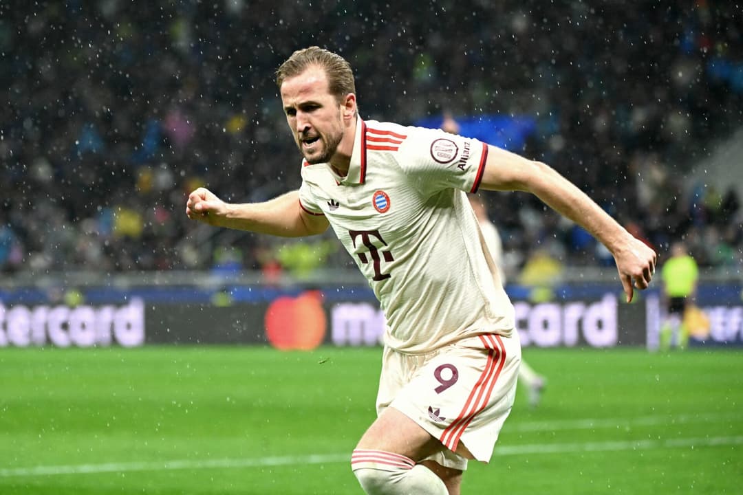 Além do título da Bundesliga, Harry Kane deve ser conquistar a artilharia da Bundesliga pela segunda temporada consecutiva (Foto: Alberto Pizzoli/AFP)