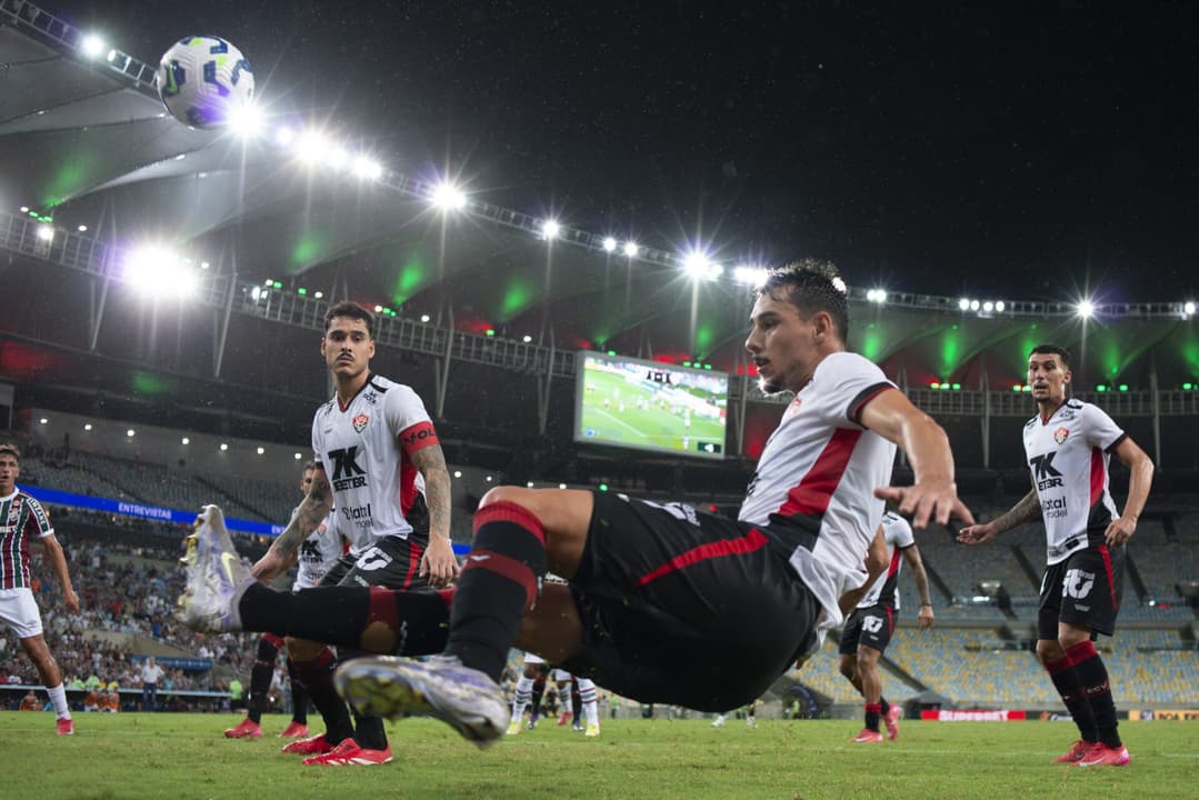 Claudinho, jogador do Vitoria, durante partida contra o Fluminense no estadio Maracana pelo campeonato Brasileiro A 2025.
Foto: Jorge Rodrigues/AGIF