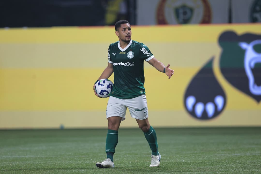 Vitor Roque, atacante do Palmeiras