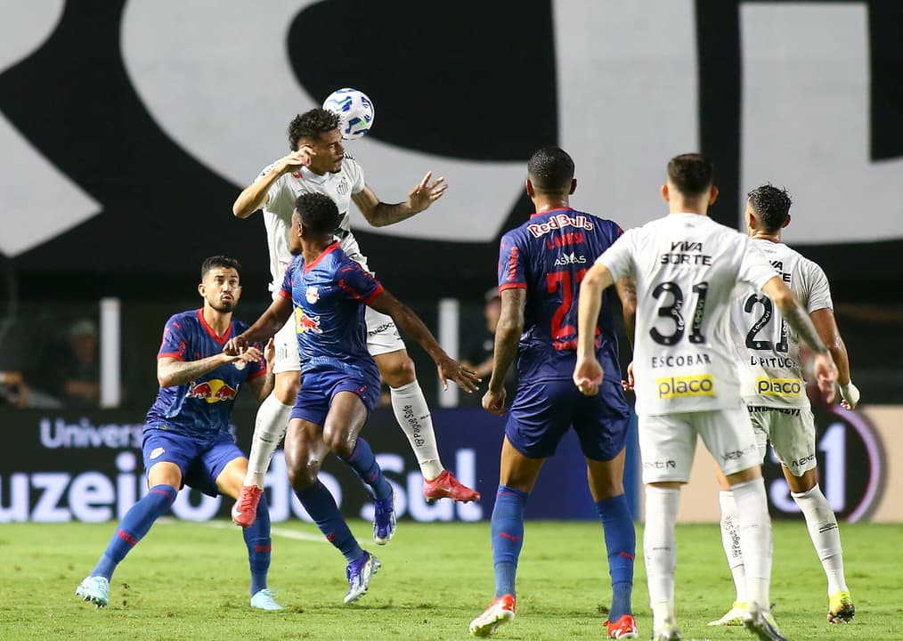 Santos recebe o Red Bull Bragantino pela 6ª rodada do Campeonato Brasileiro. (Foto: Mauricio De Souza/AGIF)