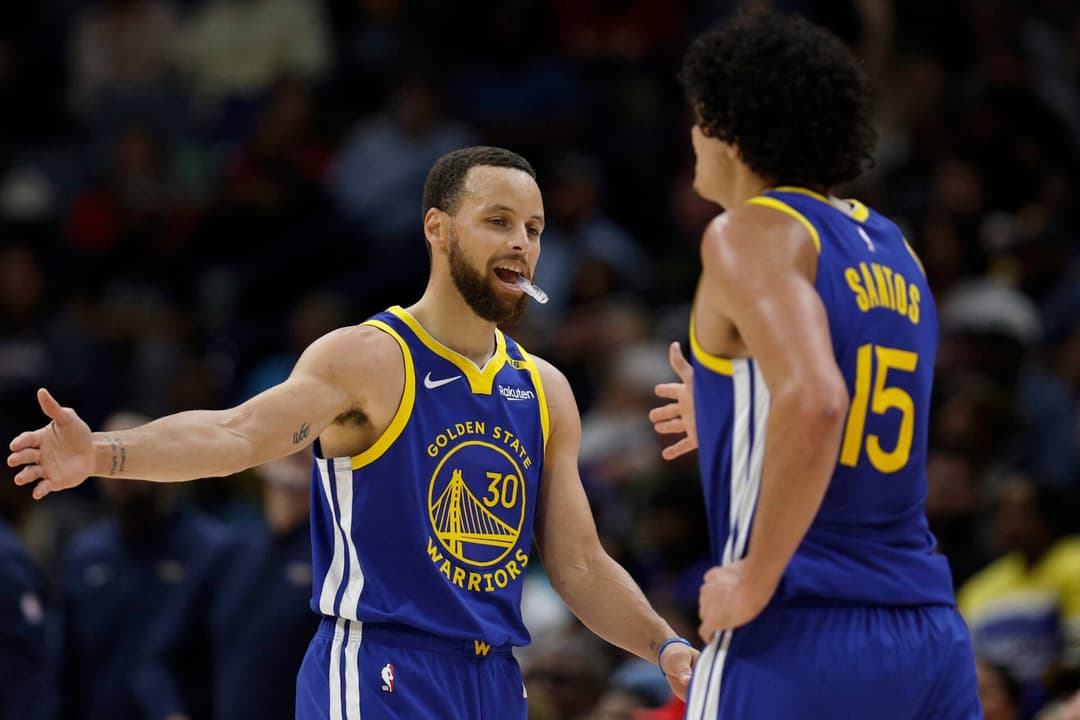 Golden State Warriors v New Orleans Pelicans - Stephen Curry e Gui Santos