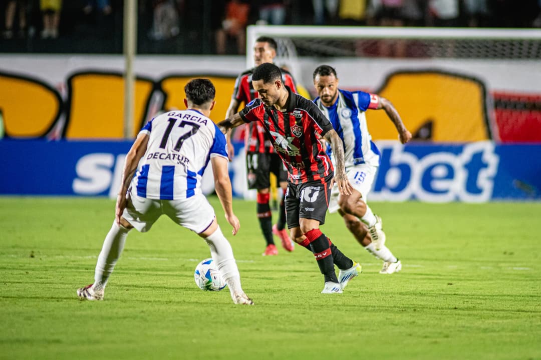 Matheuzinho em ação contra o Cerro Largo
Foto: Victor Ferreira / EC Vitória